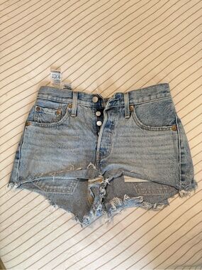 Levi distressed shorts